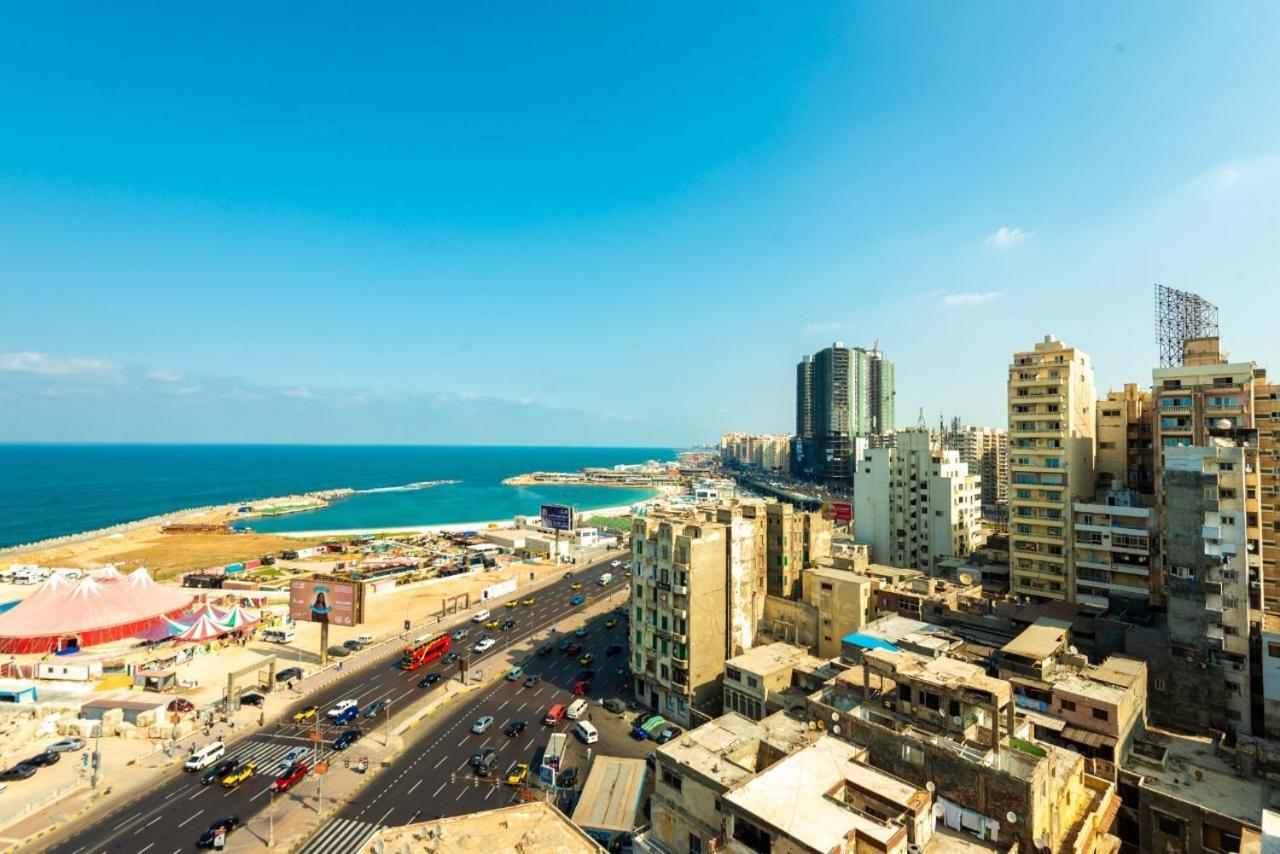 شقة فندقية مكيفة علي البحر مباشرة اغتنم الفرصة Alexandria Exterior photo